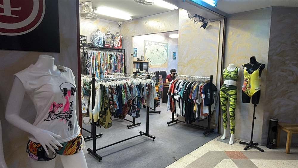 Our showroom: samples and collections ready to show you